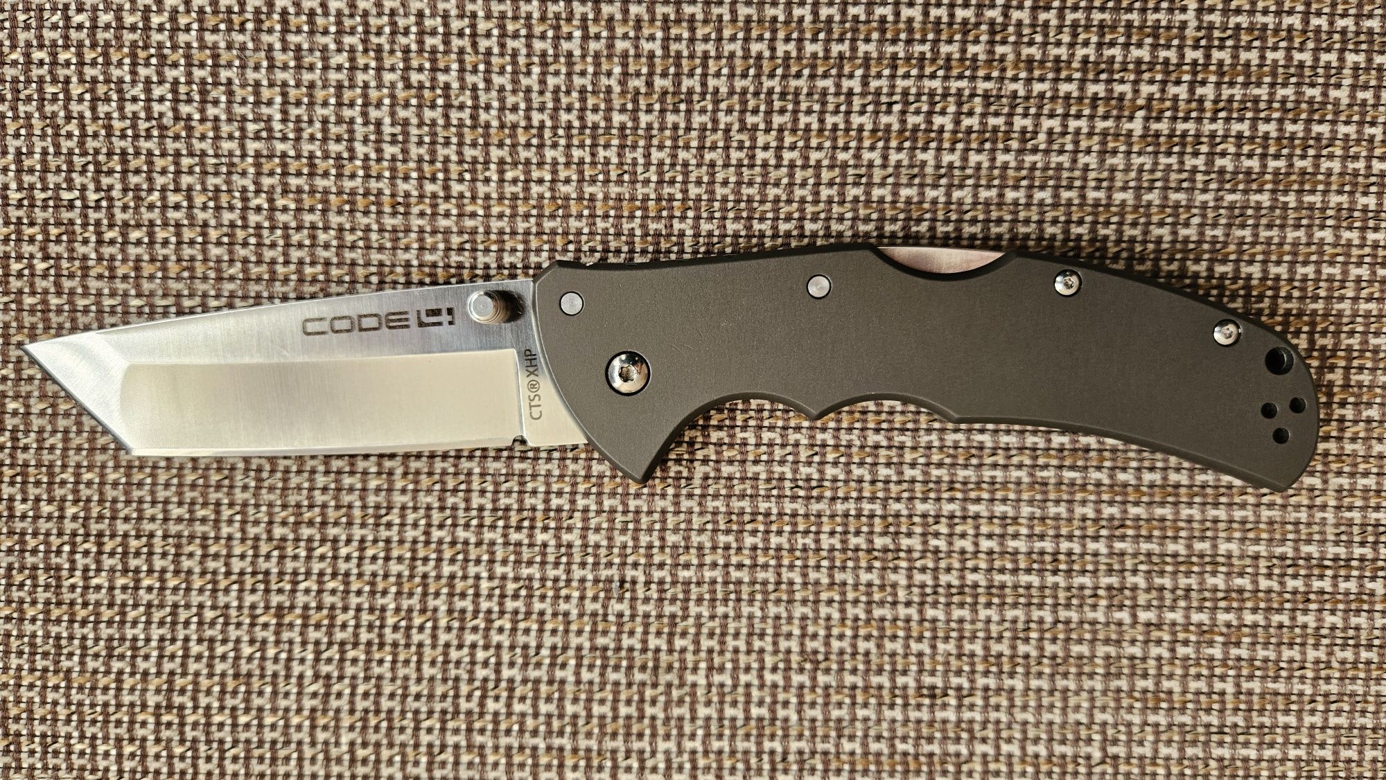 Нова по-ниска цена на сгъваем нож Cold steel Code 4 XHP tanto