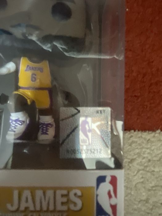 Figurina rară FunkoPop LeBron James