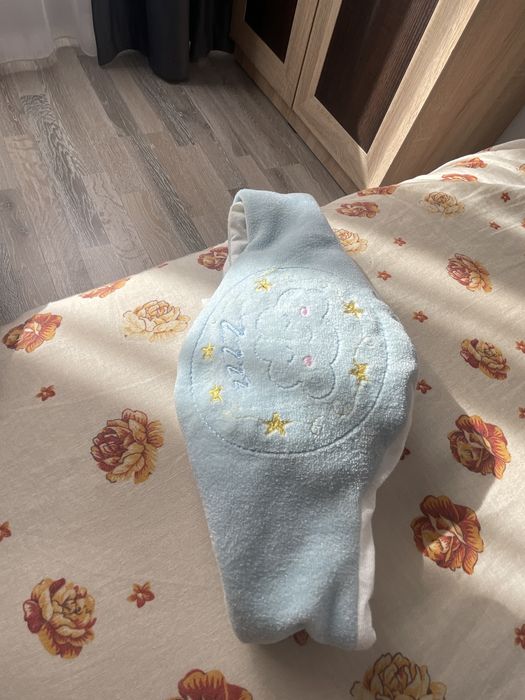 Centură anticolici cu sâmburi de cireșe