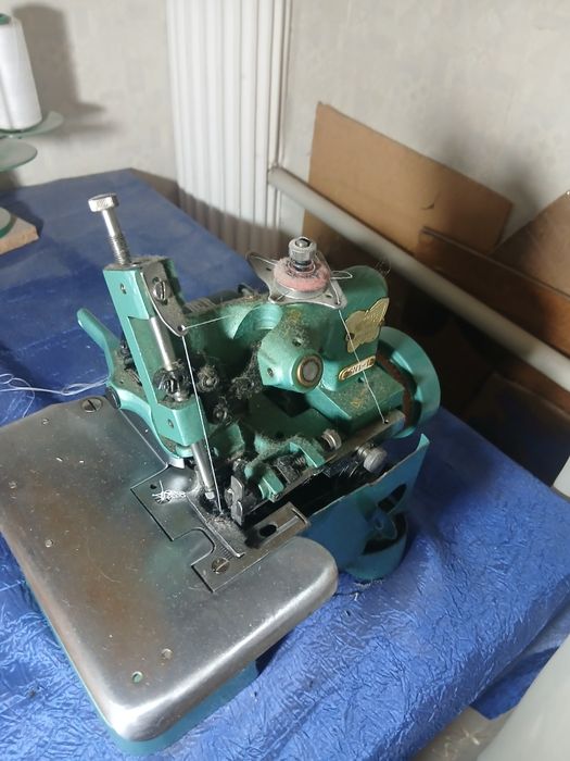 Продаётся оверлок