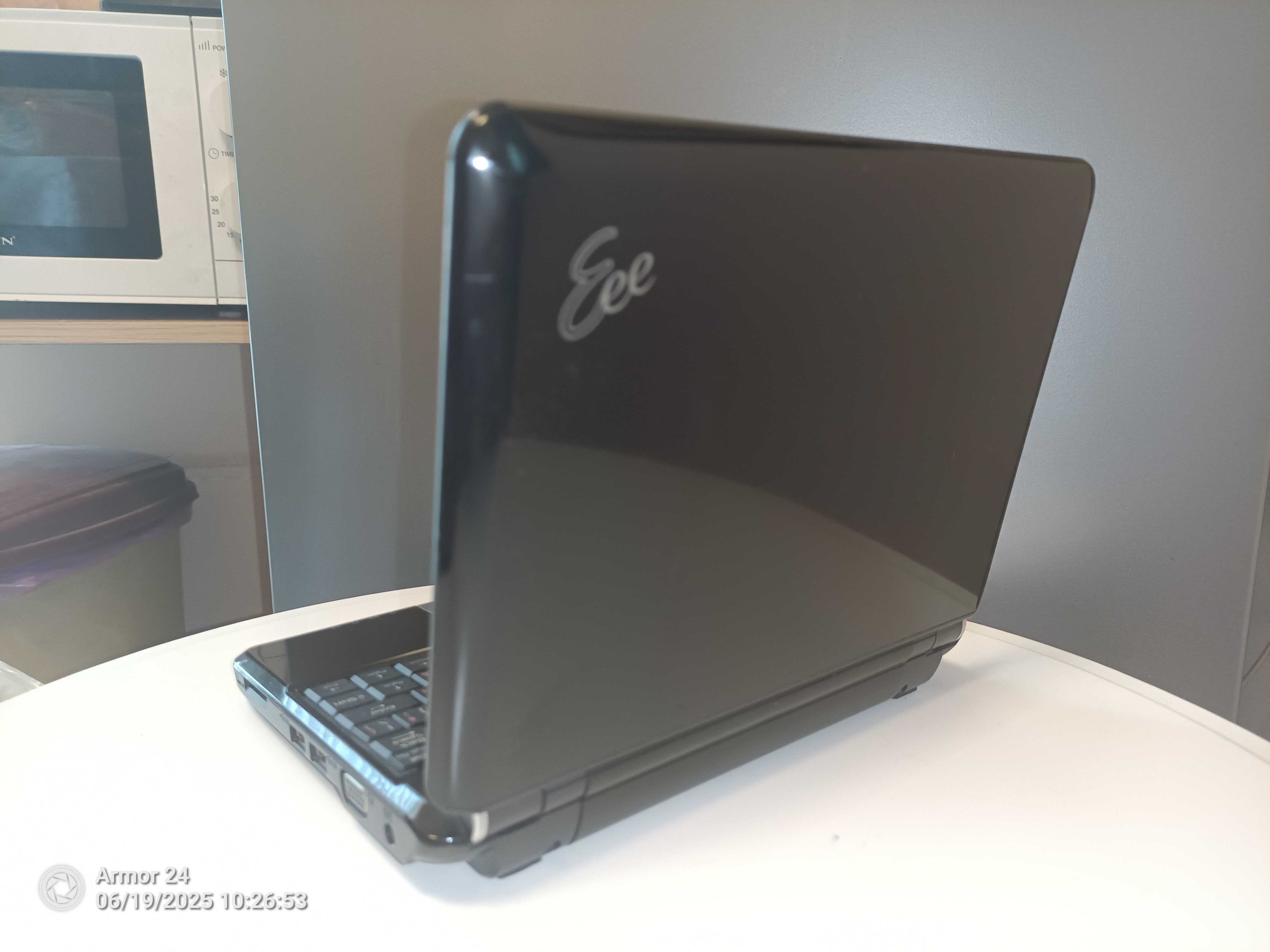 Лаптоп ASUS Eee PC901