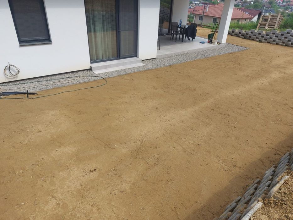 Vand pamant nisipos pentru rulouri gazon/canalizare/cabluri electrice