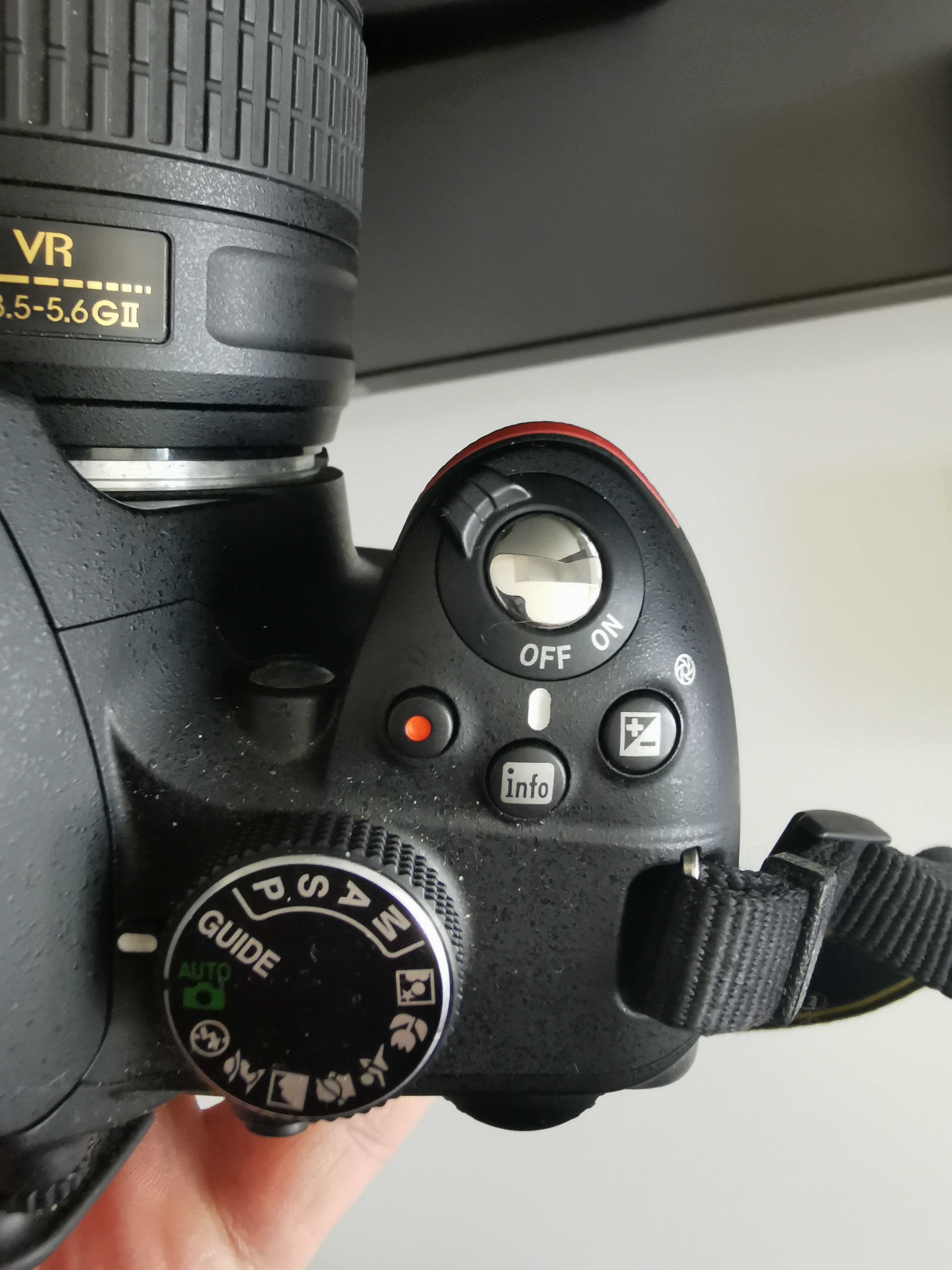 Фотоапарат Nikon D3200