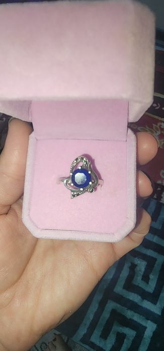 Продаётся женская кольцо серебро проба 925