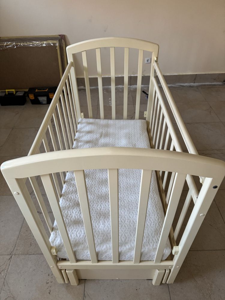 Продам манеж 130х70, сосновое дерево