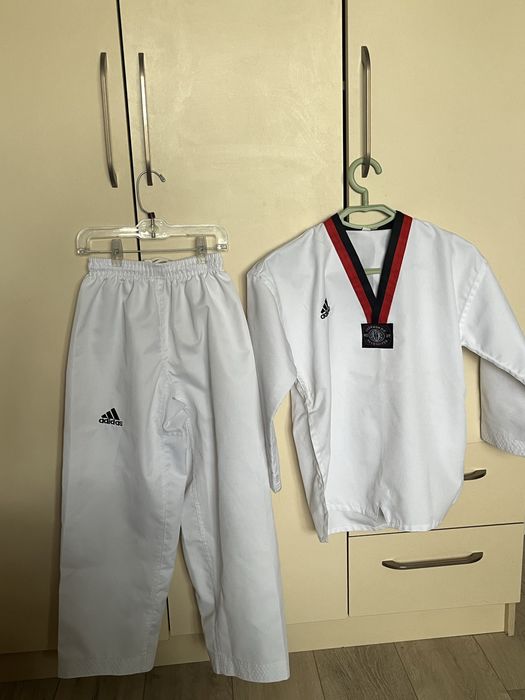 форма для тхэквандо 140 размер с поясом