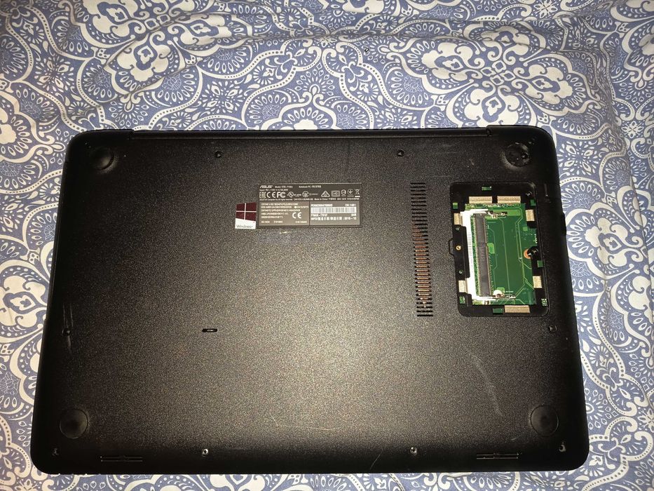 Placa baza laptop Asus F756ux , i5 6200, gtx 950m  + carcasa completa