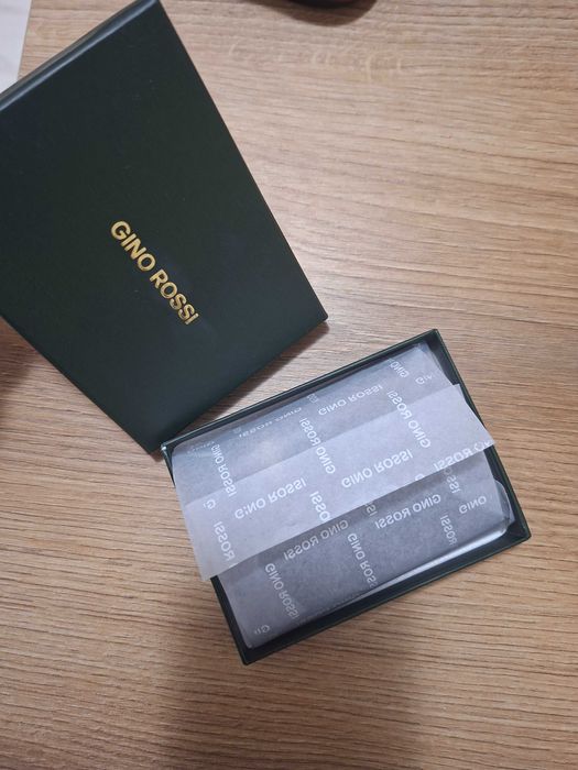 Кардхолдър от естествена кожа GINO ROSSI