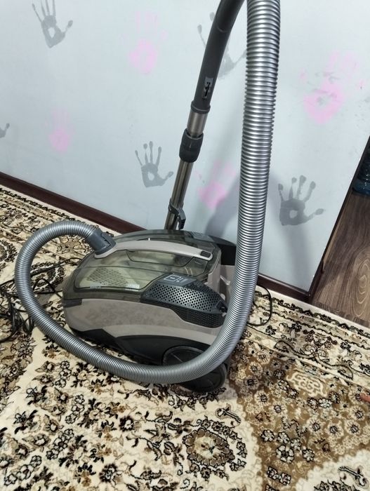 Продам,Моющий пылесос