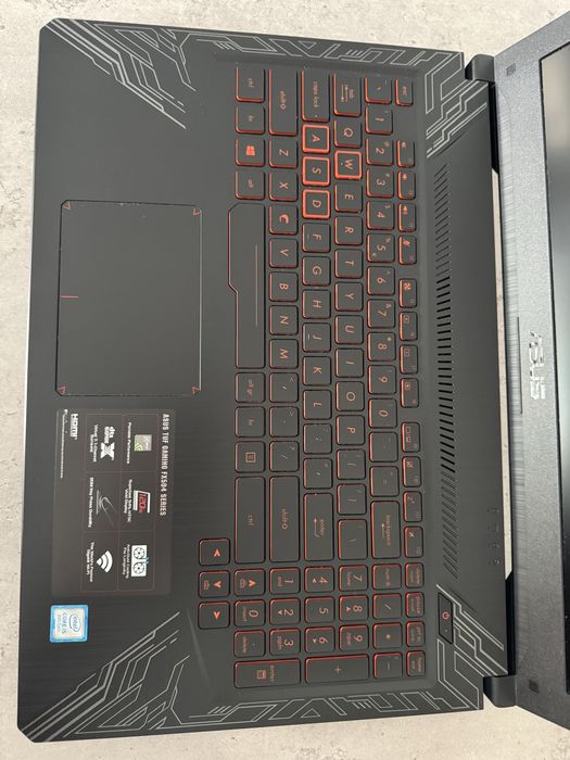 Vând laptop de gaming ASUS FX504GM