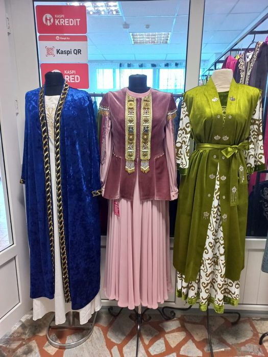 Продам новые кажекей и камзолы
