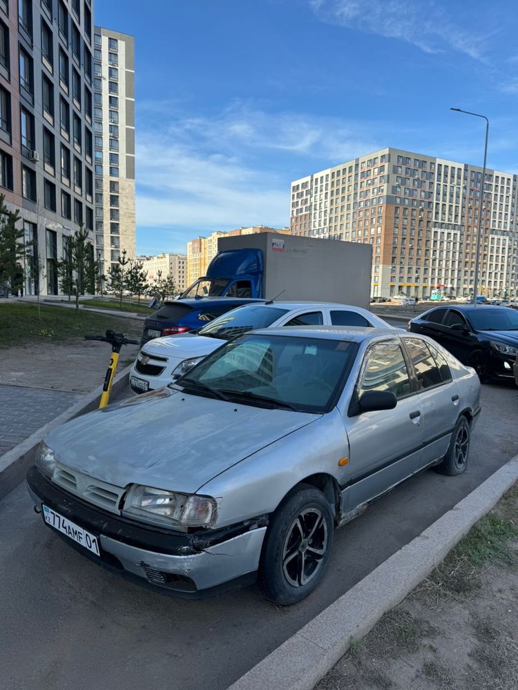 Nissan primera p10