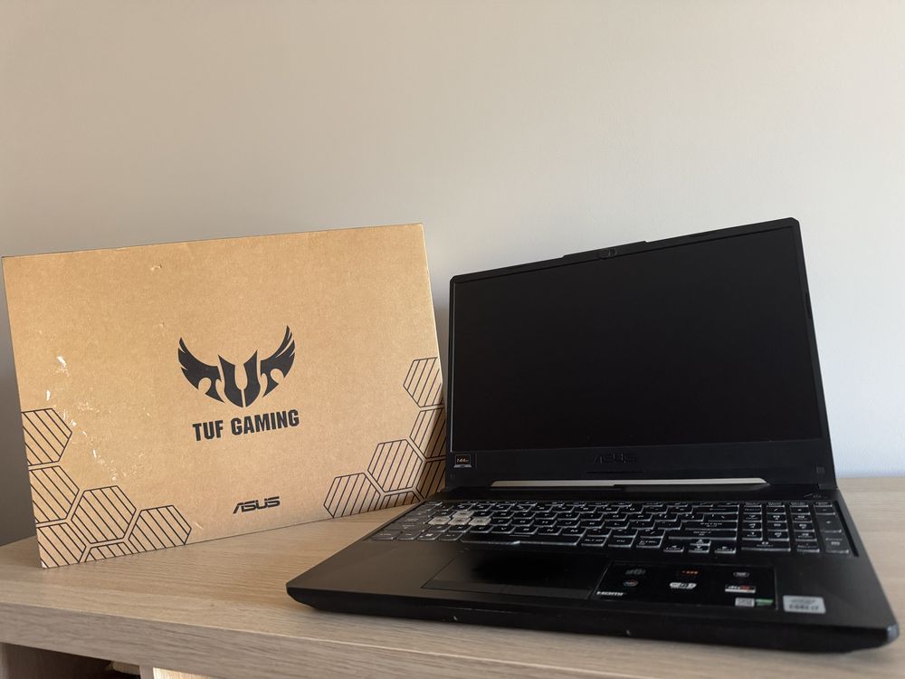 Asus TUF F15 1660Ti лаптоп 144Hz