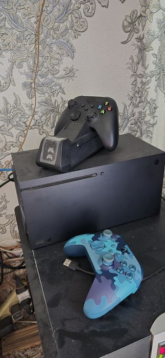 Продам XBOX SeriesX