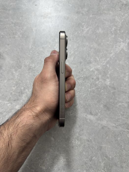 iPhone 15 Pro 128GB Natural Titanium