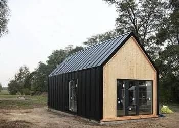 Cabane stil-Aframe la gata sau la rosu