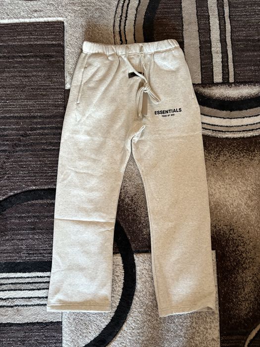 Pantaloni essentials / largi