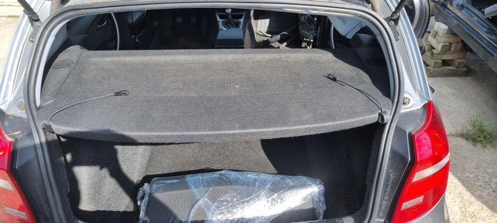 Polita portbagaj haion bmw seria 1 e81 e87