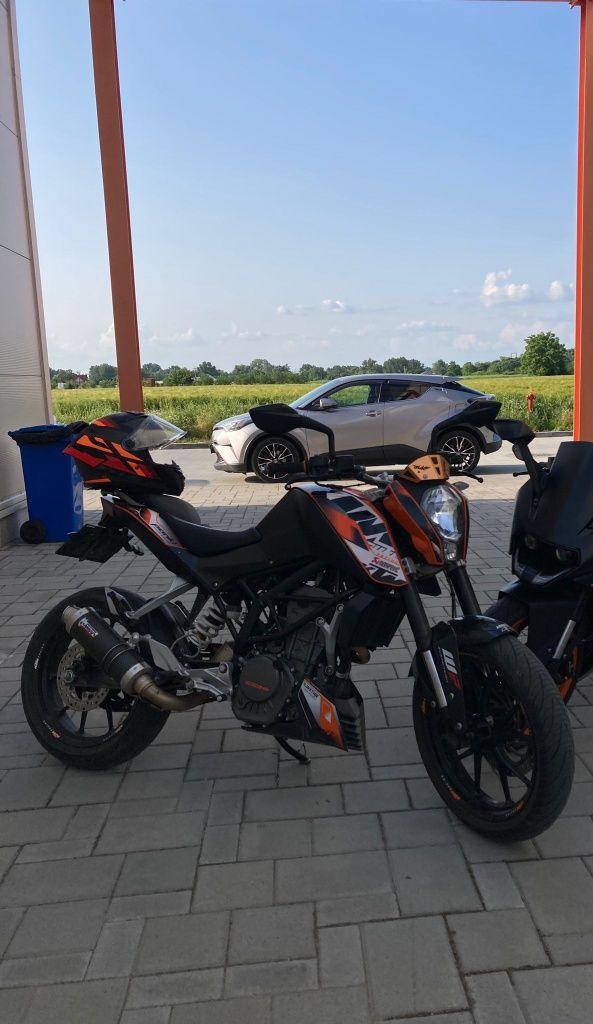 Vând KTM DUKE 125cm