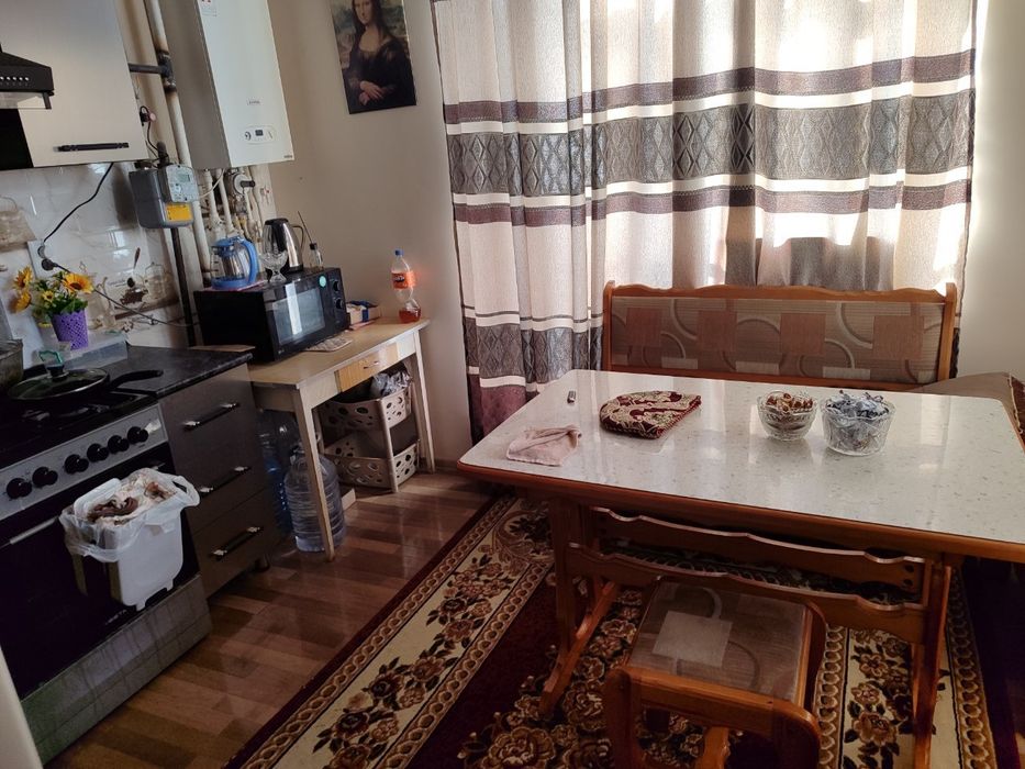 2022-y qurilgan 3 xona 4-qavat 5-qavatli kvartira sotiladi