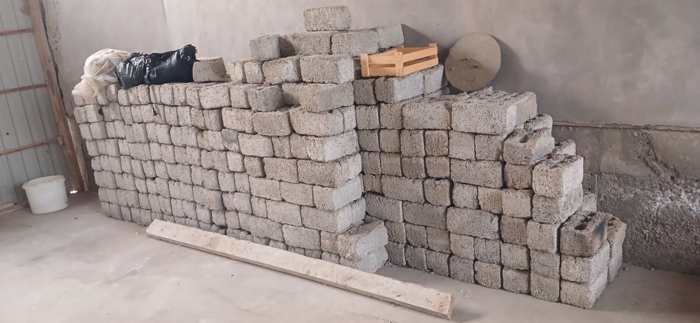 Арзон шлакаблок сотилади гулистон шахарда турибди ишлатилмаган тушириб