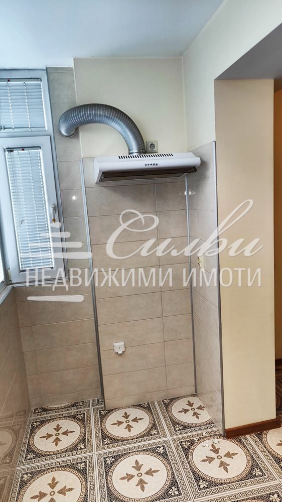 Продава се Едностаен апартамент в Шумен, Добруджански - 38 кв.м за 2080 €/кв.м - Снимка #3