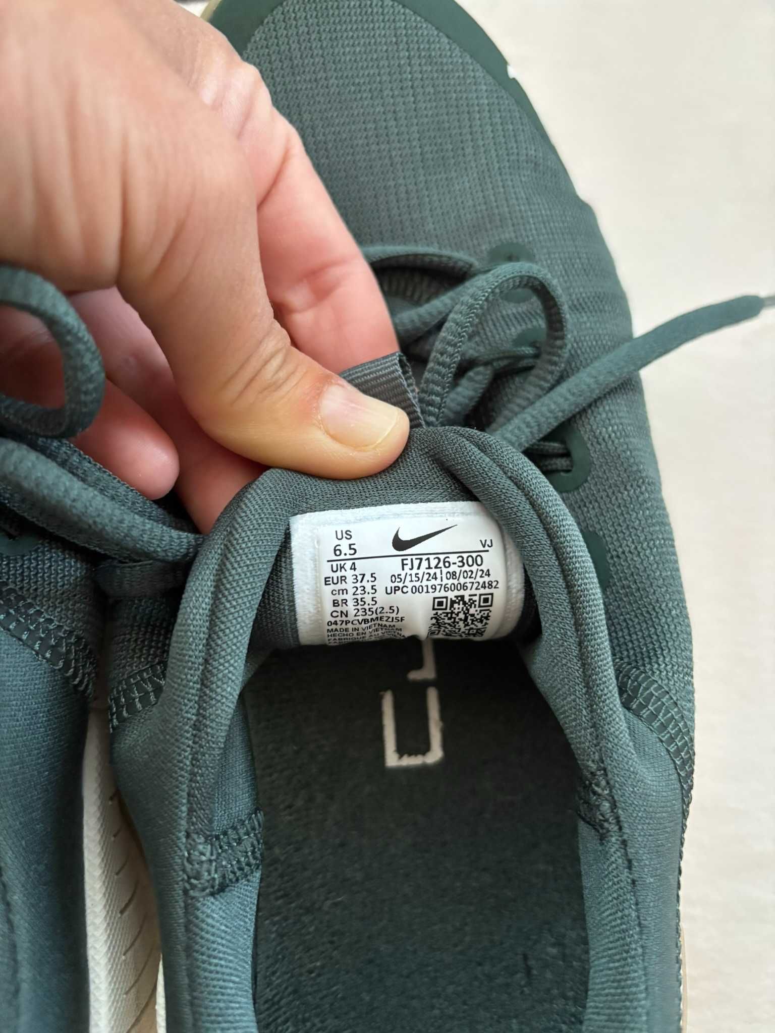 Nike Обувки W FREE METCON 6  Зелен