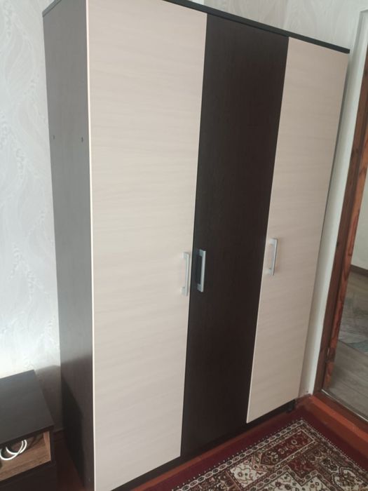 Продам б/у шифонер 120x190