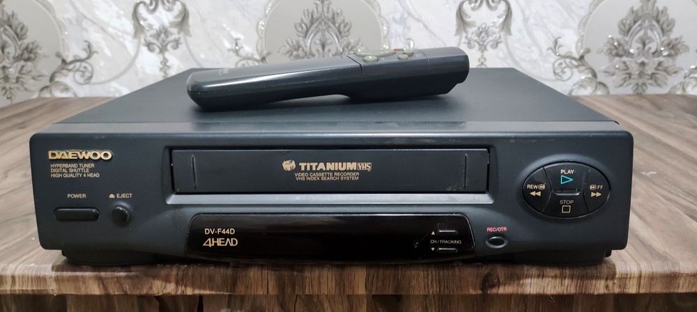 Daewoo Титан видеомагнитафон