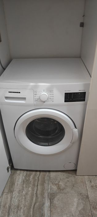 Mașină de spălat rufe Heinner 8Kg 1400 RPM