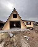 Case si Cabane A-Frame din structura de lemn de vanzare la comanda
