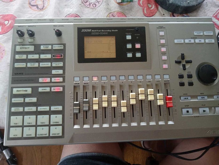 Zoom MRS-1044 MultiTrak Recording Studio Recorder