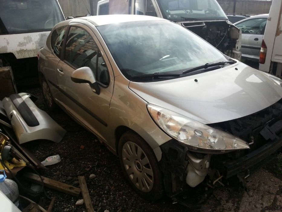 Peugeot 207 1.6 HDI ПЕЖО 207