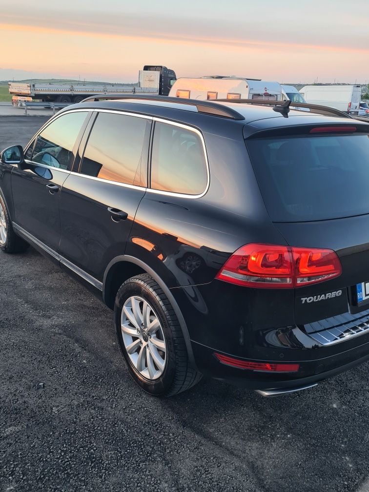 Vând Volkswagen Touareg