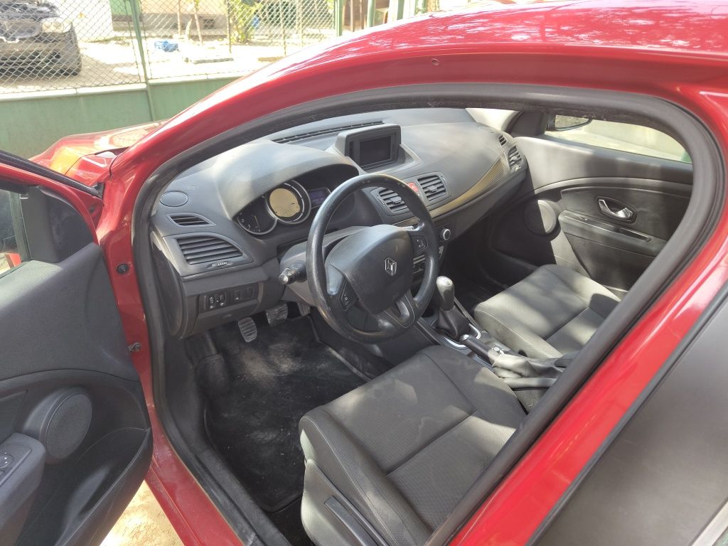 Vand Renault Megane 3!!!1.5 dci 90 cp