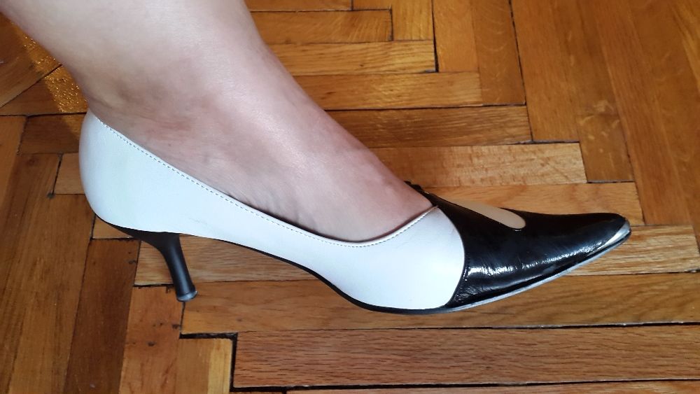 Pantofi alb-negru