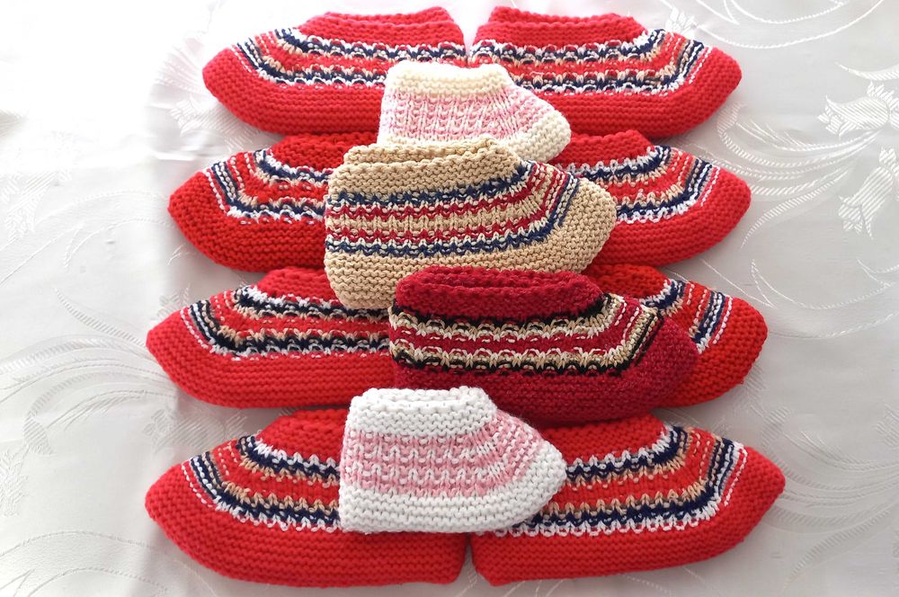 Бебешки и детски ръчно плетени терлички (също дамски и мъжки терлички)