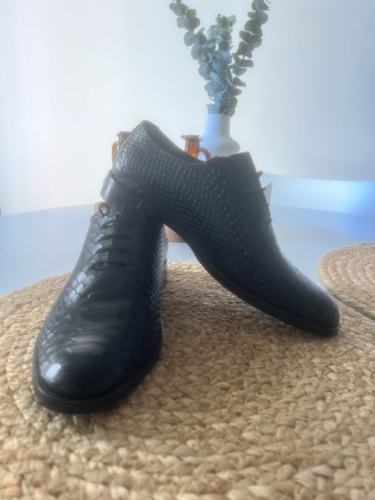 Pantofi piele negri noi