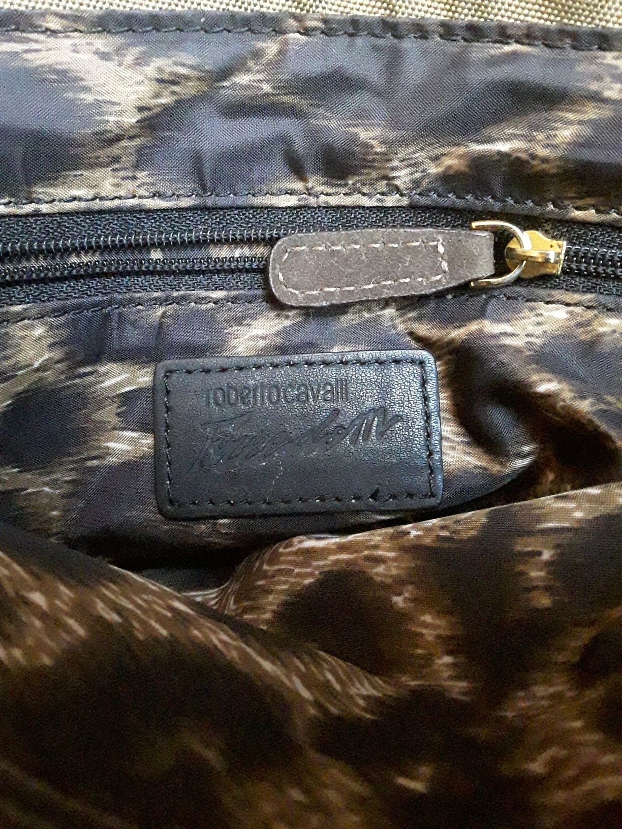 Geanta Roberto Cavalli-Freedom culoare kaki cu maro si accesorii aurii