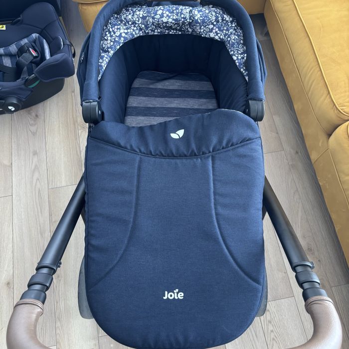 Carucior 3 in 1  Joie Versatrax