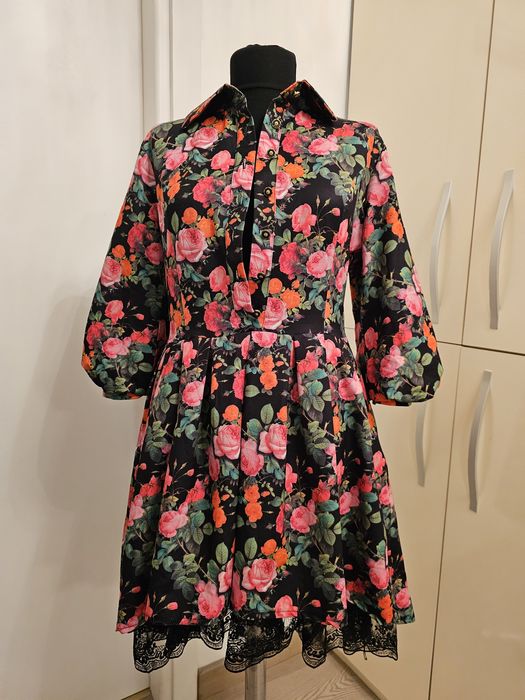 Rochie cu motive florale