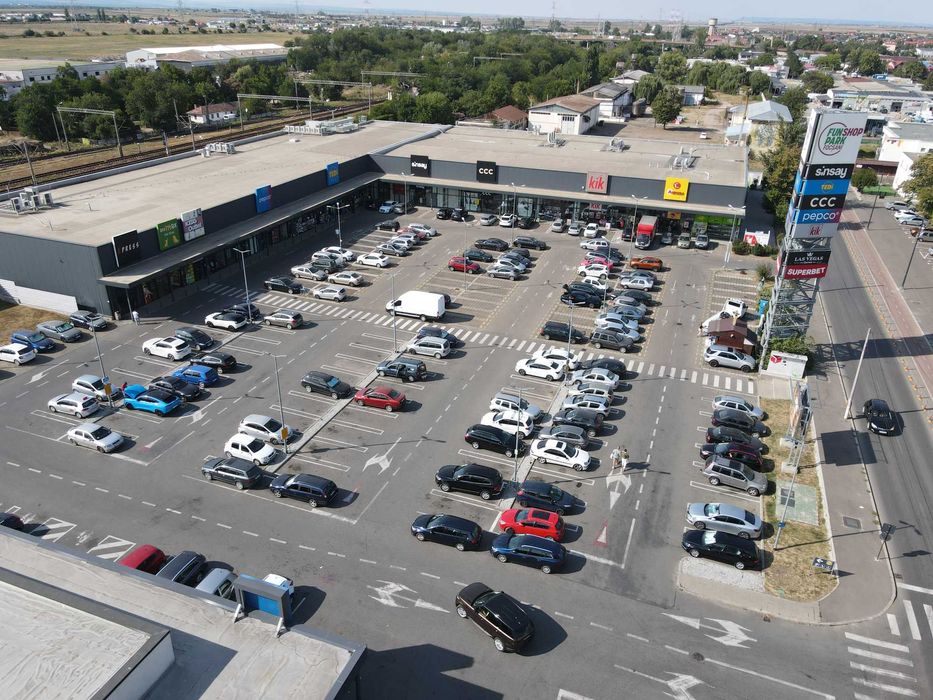Inchiriem spatiu comercial 75 mp Funshop Park Focsani, Vrancea