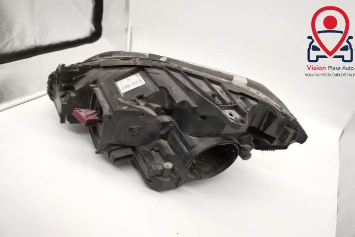 Фар Дясно Оригинален Ксенон Повреден Мерцедес-Бенц / Mercedes-Benz B-C