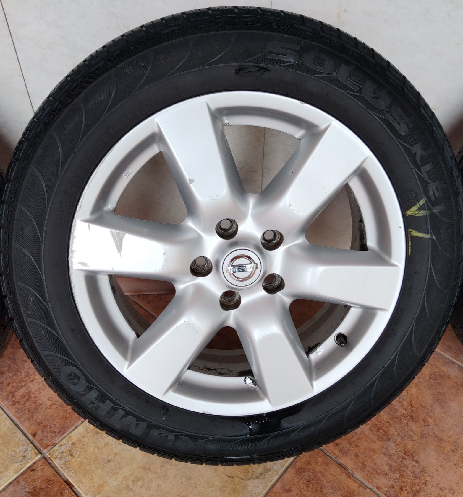 5x114,3 6,5Jx17 ET45 NISSAN 215/60R17 KUMHO