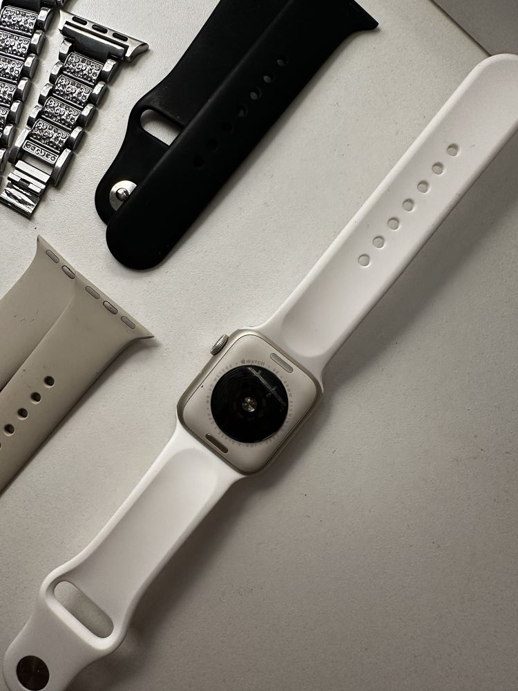 Смарт-часы Apple Watch SE 2 Gen (2023)