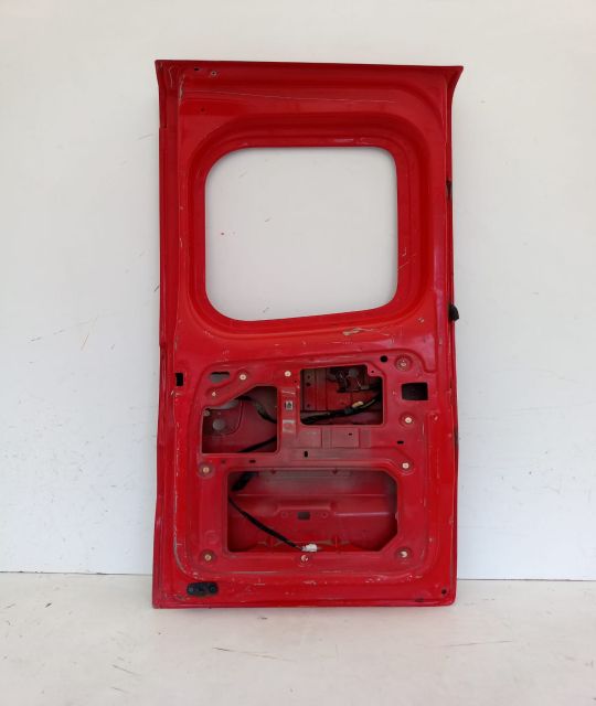 Usa Batanta stanga spate Nissan Primastar  seria