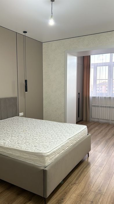 Продам кровать с матрасом, ортопедический