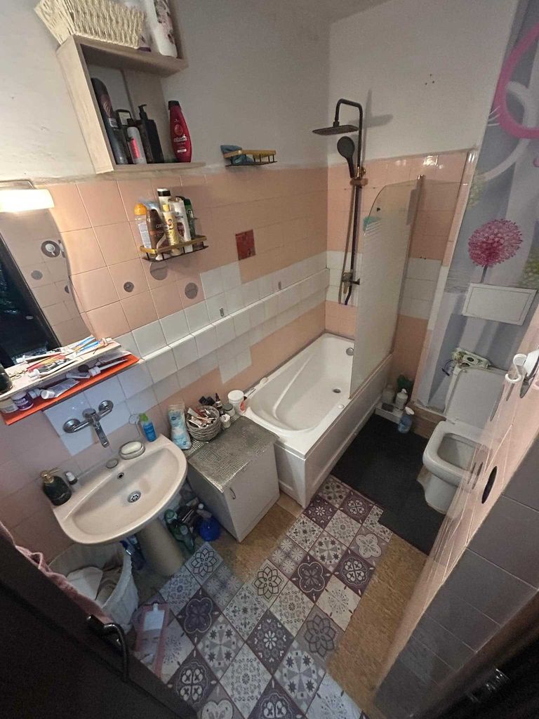 Продава се Двустаен апартамент в Пловдив, Кючук Париж - 65 кв.м за 1385 €/кв.м - Снимка #7