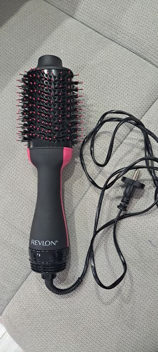 Електрическа четка - сешоар Revlon