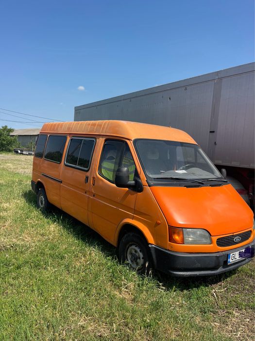 Microbuz Ford Transit